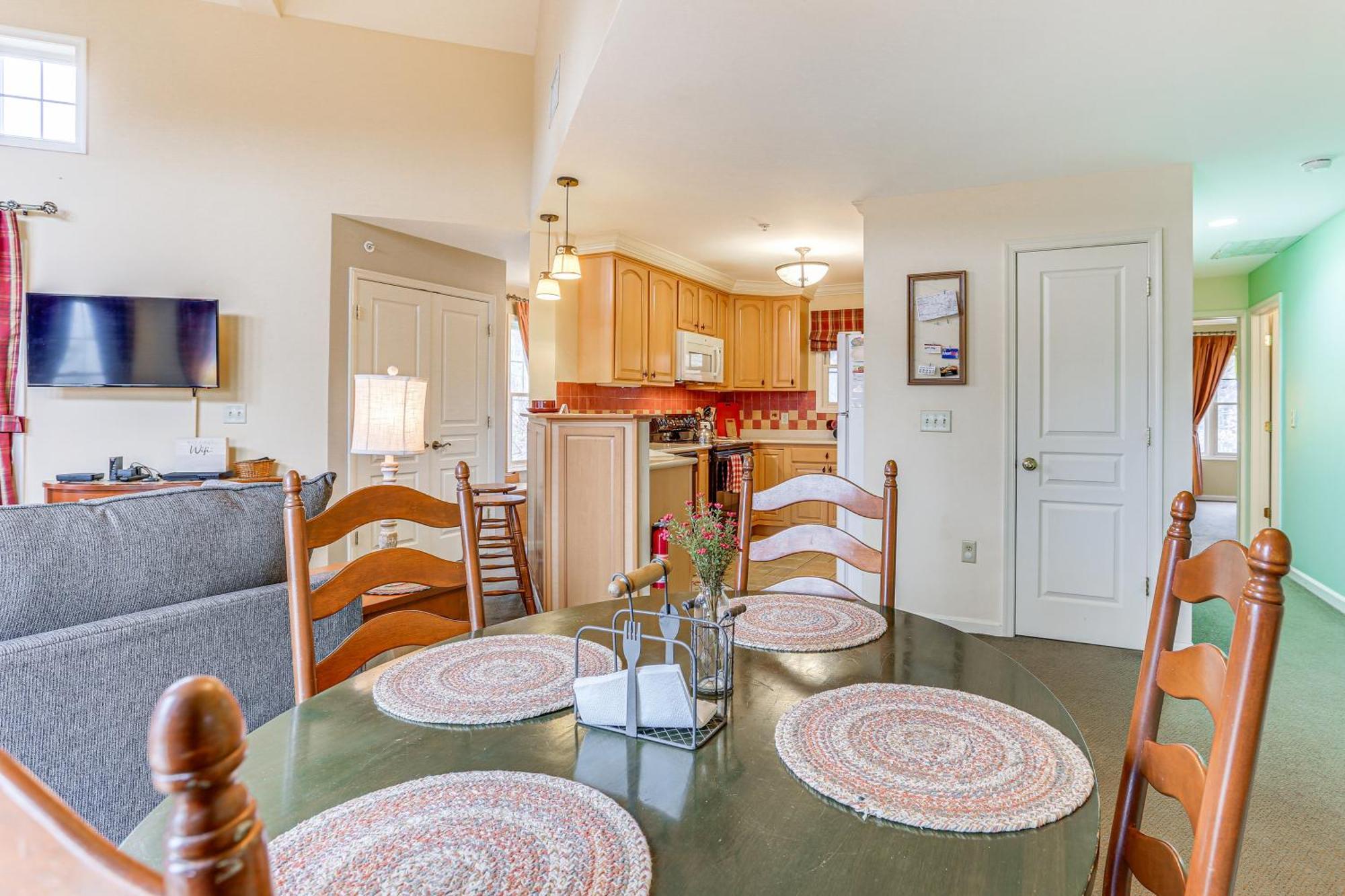 Spacious Condo With View Less Than 1 Mi To Mtn Creek Resort! Vernon Εξωτερικό φωτογραφία